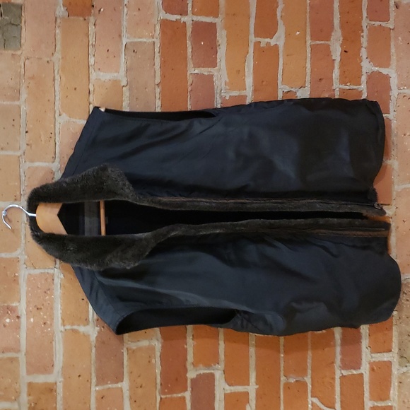 Andrew Marc Men's Black Leather Jacket with Faux Fur Collar - Picture 13 of 16